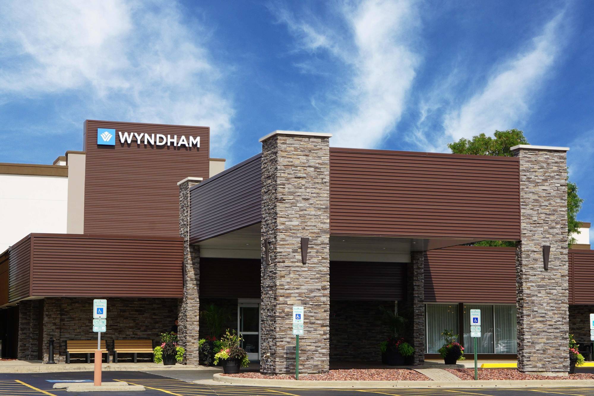 Wyndham Chicago O'Hare Hotel Rosemont Exterior photo